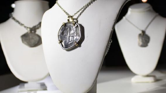 Orlando: Pirates Adventure Dinner Show with Drinks