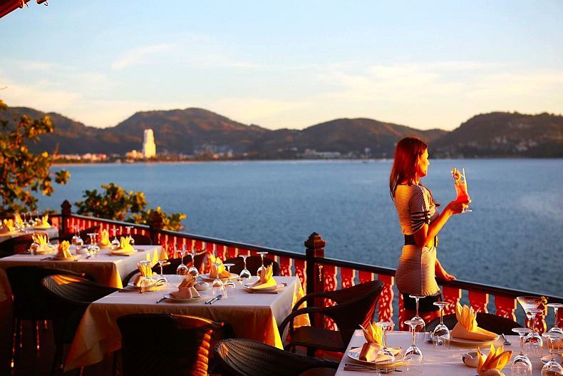 泰國普吉島餐廳代訂【懸崖餐廳 秘崖餐廳 藍象餐廳 全島各大網紅餐廳 咖啡廳 酒吧 夜店】