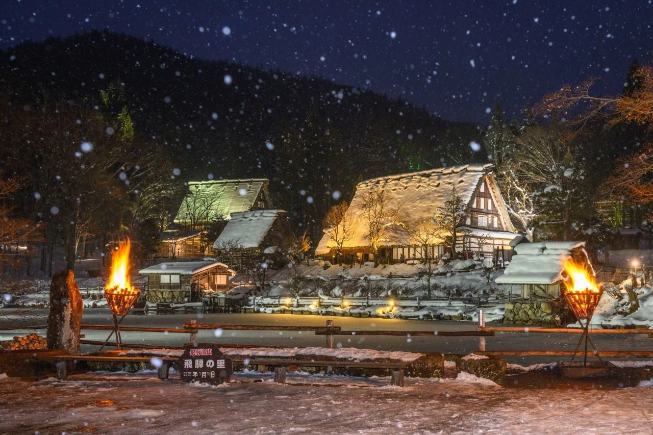 1-day tour to Nagoya Takayama Hida no Sato Gassho Village Illumination + Bokka no Sato Snow Play