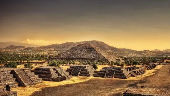 Volo in mongolfiera sulle piramidi di Teotihuacan a Città del Messico: partenza giornaliera con minimo 2 partecipanti