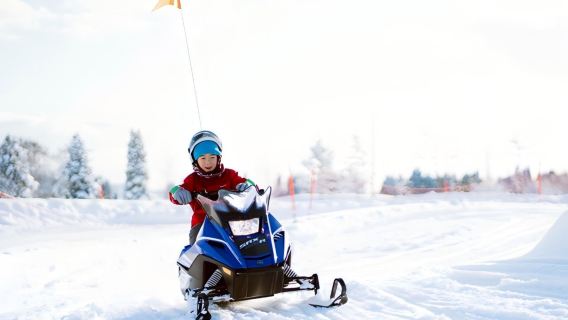 日本北海道札幌発 白い恋人パーク+小樽+美唄スノーランド日帰りツアー【1名様から出発保証】