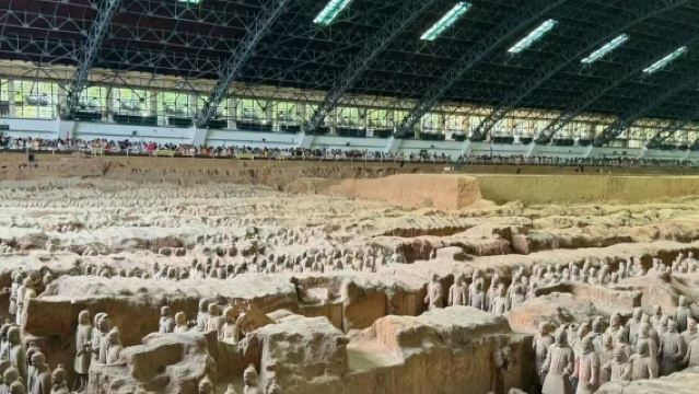 西安+華清宮+秦始皇帝陵博物院（兵馬俑）一日遊【含接駁+午餐+導遊+門票】