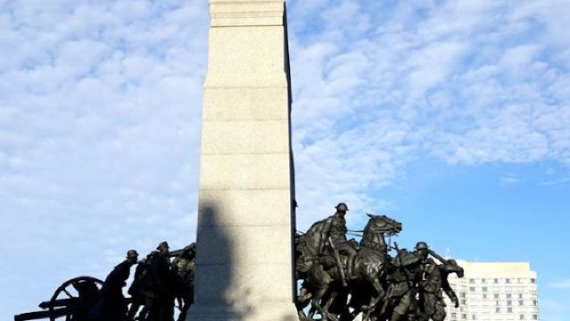 Ottawa's The National War Memorial + National Gallery of Canada + Parliament Hill + ByWard Market