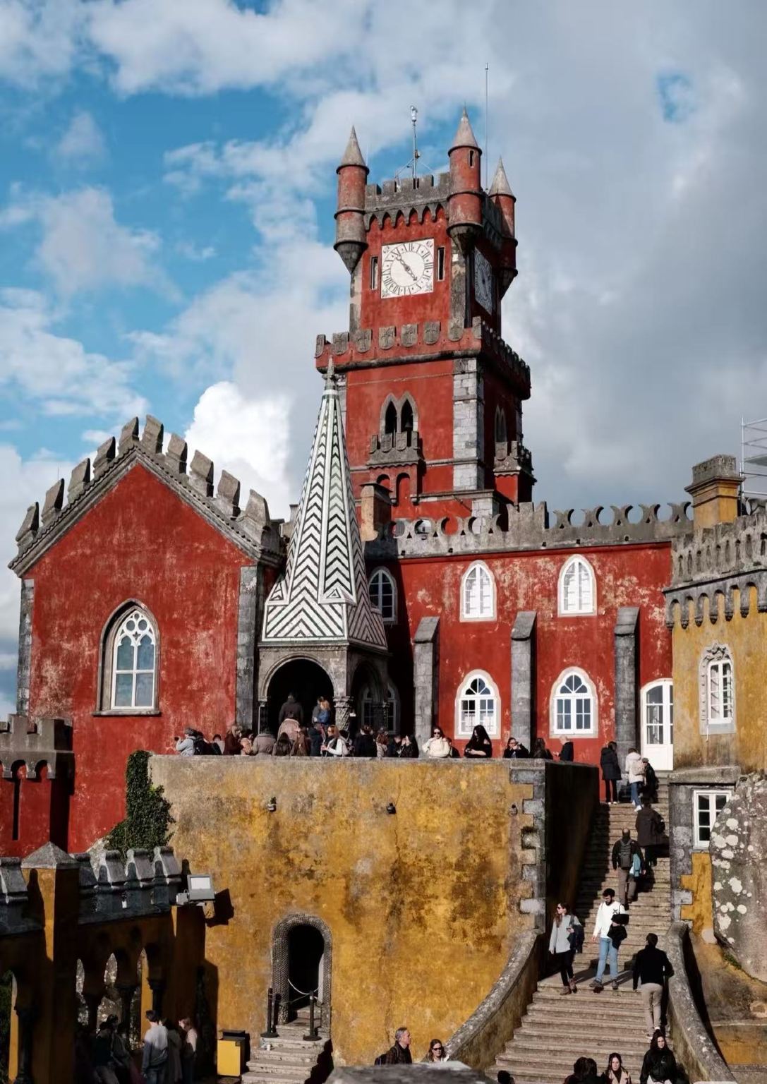 [¡Cuento de hadas y cabo! Excursión de un día con servicio de coche privado con conductor por el barrio de Belém en Lisboa, Sintra y el Cabo da Roca]