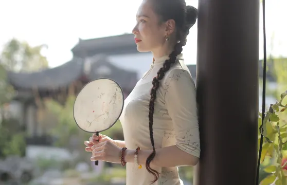 五原Trip Moments【五原印巷/五原誓師廣場/攝影師跟拍約拍婚紗/抓拍紀實】