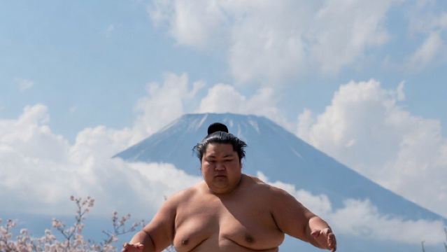 Esperienza immersiva di cultura sumo "Il Cammino dello Yokozuna" ai piedi del Monte Fuji - Vivere due icone culturali giapponesi in un'unica esperienza di viaggio indimenticabile