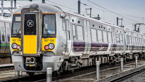 Heathrow airport - London Paddington station express train ticket