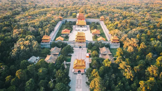 Tagesausflug in Shenyang: 18. September Geschichtsmuseum + Beiling Park + Qing-Zhaoling-Mausoleum + Xita (Tickets sind selbst zu zahlen)