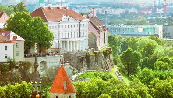 Custom trip to St. Mary's Cathedral + Toompea + Art Museum of Estonia (KUMU) in Tallinn ※