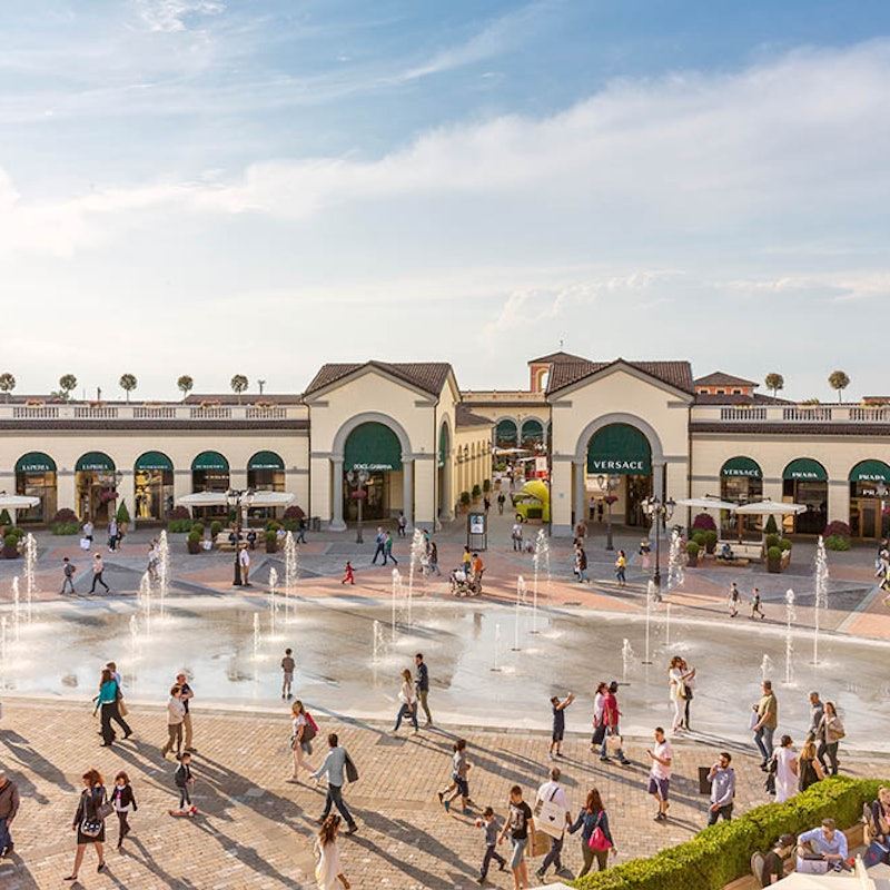 Билет на автобус Милан — аутлет Serravalle Designer Outlet туда и обратно