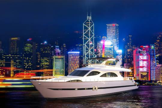 香港維多利亞港-遊艇包船｜夜遊維港｜公司團聚｜夜釣墨魚｜生日聚會｜浪漫求婚