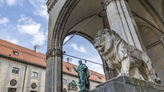 Royal Munich self-guided audio tour without entrance tickets