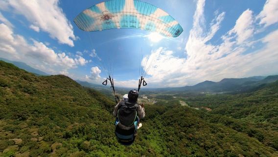 廣州佳松嶺滑翔傘基地滑翔傘飛行體驗【飛行高度550公尺+專業教練帶飛】