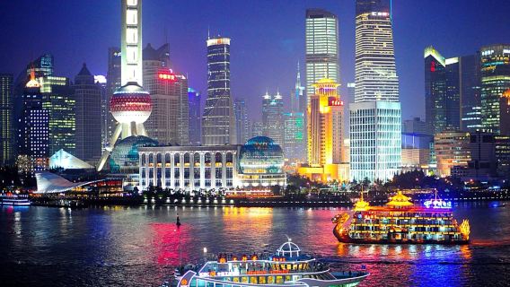 Night Essence Tour: Evening River Cruise with night Bund View and Tasting Several Shanghai Typical Dimsums .
