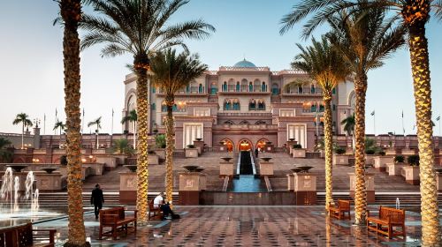 From Abu Dhabi Shared Tour: SeaWorld Experience Abu Dhabi City Highlights Day Tours 2