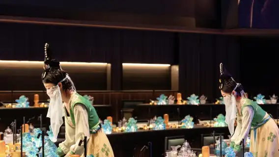 Chengdu, Sichuan - HONG DING YAN | Immersive Ancient-Themed Sichuan Feast - The Pinnacle of Hot Pot Experience [Sichuan Hot Pot + Dance Performance + Optional Ancient Costume & Makeup Experience]