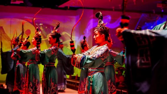 Jinan Xiuyan • Immersive Experience of Ancient Imperial Banquet Enjoyment (Imperial Feast + Classical Music and Dance Intangible Cultural Heritage Performance + Optional Ancient Costume Styling Experience)