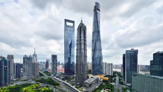 Classic Sightseeing 1-day: Shanghai Tower + Jade Buddha Temple + Yu Garden City God Temple + The Bund + Huangpu River Night Cruise