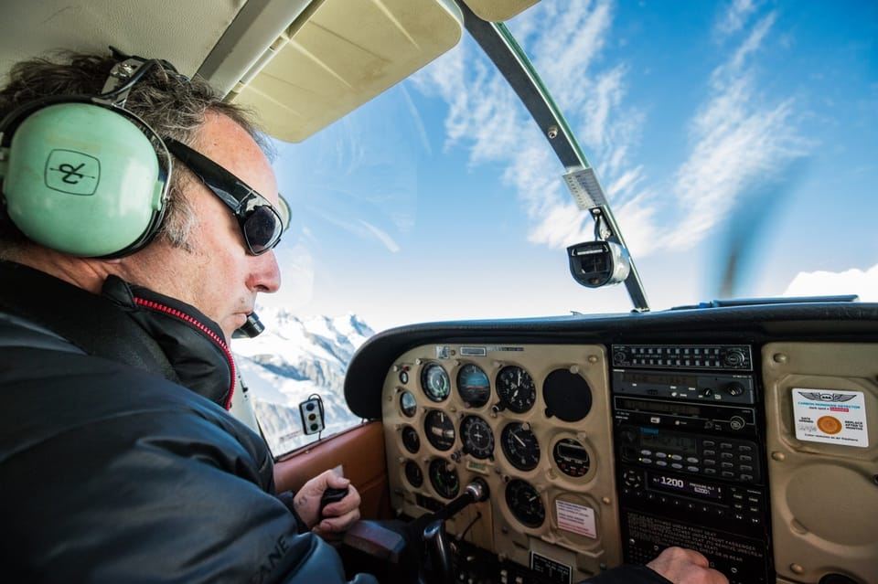 Mt Cook: 55-Minute Scenic Flight in Helicopter or Ski Plane