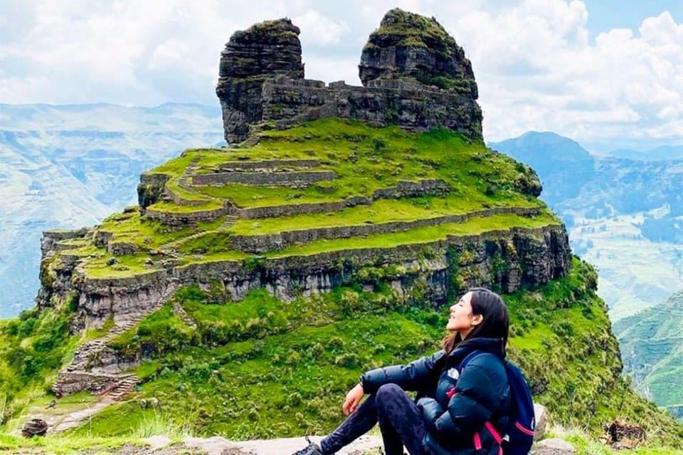 ทริปวันเดียว Waqrapukara พร้อมเดินป่า + อาหารกลางวัน