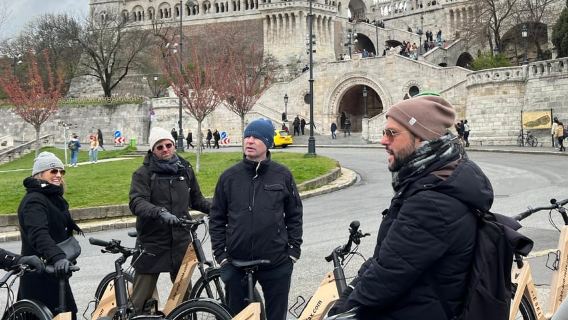 Budapest : visite guidée du centre-ville en vélo électrique