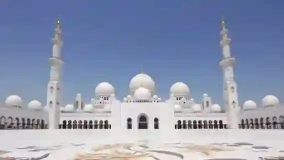 阿布扎比盧浮宮+總統府+清真寺一日遊中文司導/可選皇宮下午茶