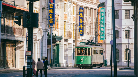 Parque de Cine Shanghái + Pueblo Antiguo de Zhujiajiao + Bund [Excursión alrededor de Shanghái / Guía en chino, inglés o coreano disponible]