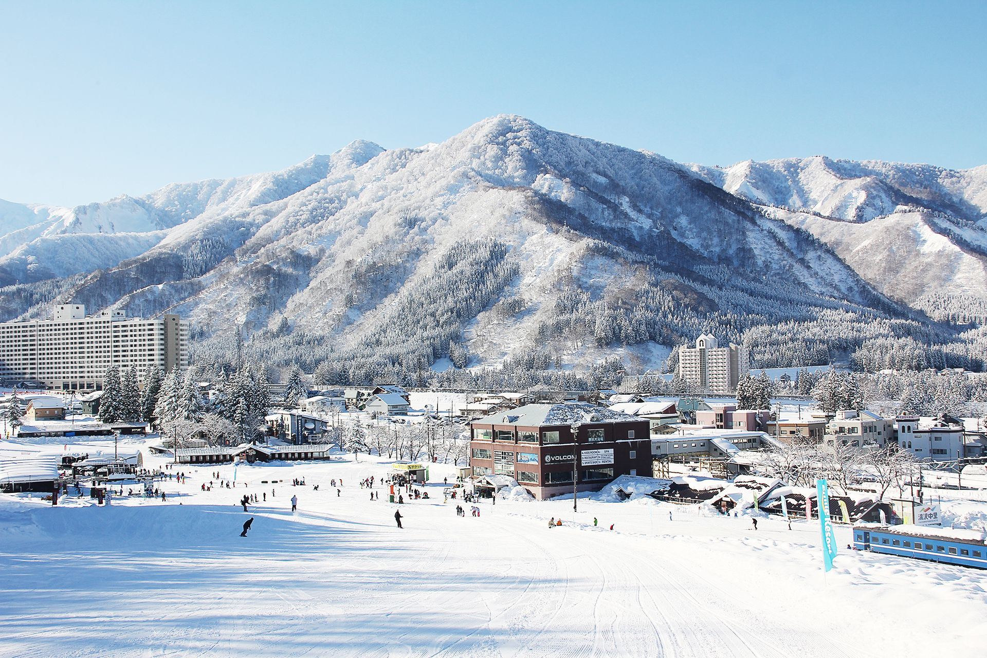 Combo deal: Yuzawa Nakazato Snow Resort 1-day lift ticket + rental (Echigo-Yuzawa, Niigata)