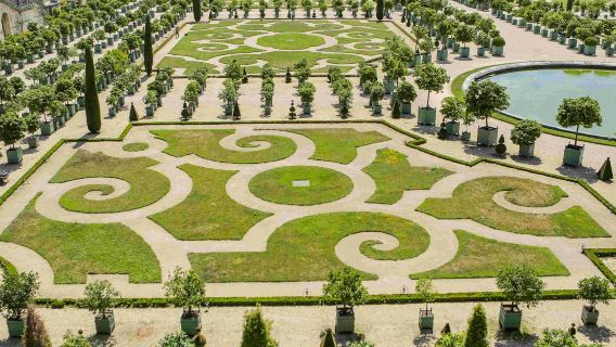 Palace of Versailles & Gardens: Trianon Estate + Audio Tour + Transport