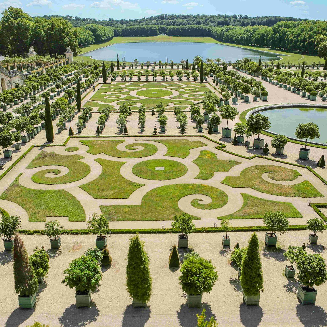 Palace of Versailles & Gardens: Trianon Estate + Audio Tour + Transport