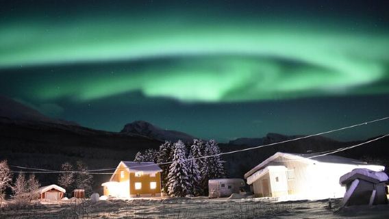 探訪極光歐若拉夜遊追光斯沃爾維爾2-8人小團中文司機共乘遊