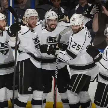 NHLロサンゼルス・キングスホームゲーム観戦ワンデーツアー｜チケット