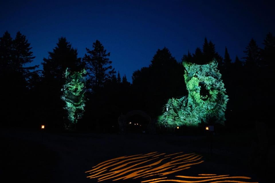 Montebello, QC: Omega Park ONIRO – Immersives Erlebnis bei Nacht