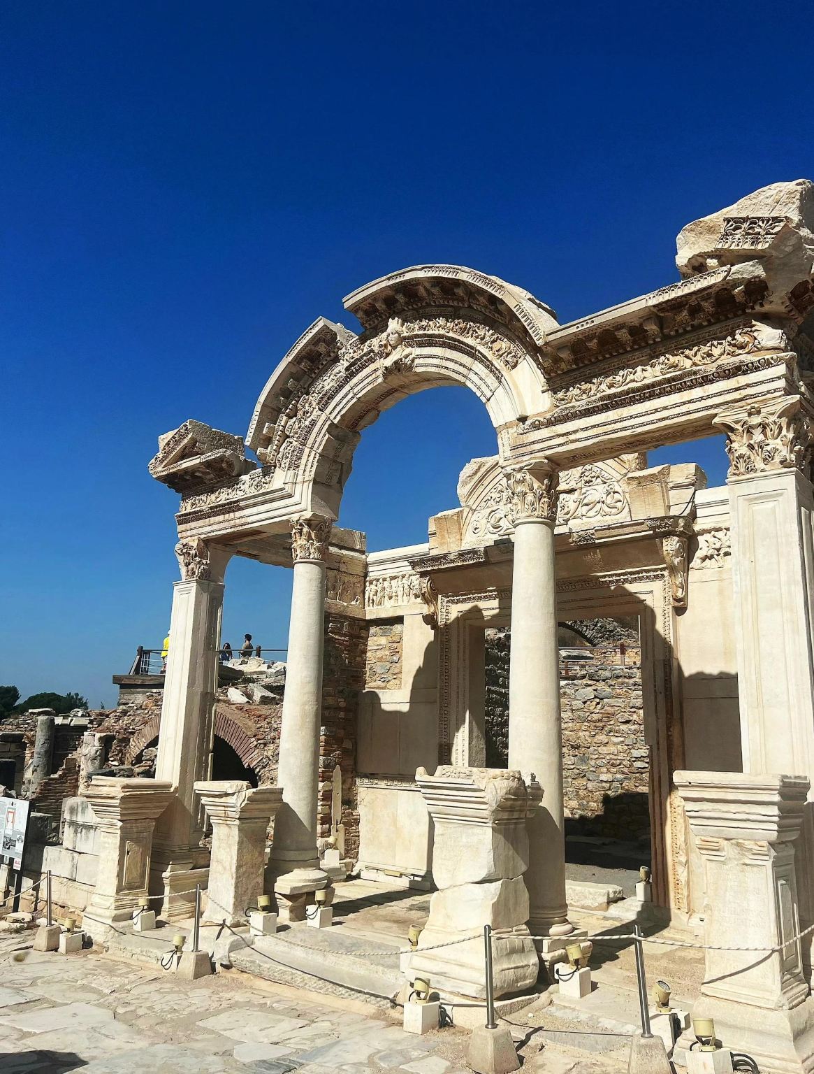 Noleggio con conducente esclusivo da Izmir in Turchia per andata e ritorno al sito archeologico/museo della Città antica di Efeso