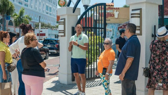 Miami: Guided Tour + Boat Cruise + Hotel Pickup