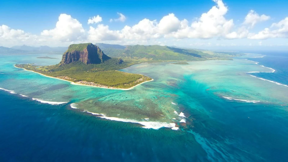 Perjalanan Satu Hari di Selatan Mauritius: Mobil 4WD ke Jembatan Alami + Kapal Kaca + Helikopter untuk Melihat Air Terjun Bawah Laut