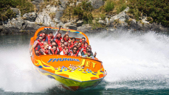 Aventure en bateau rapide Thunder Jet à Queenstown, Nouvelle-Zélande