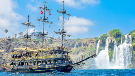 Cruzeiro de Barco Pirata em Antália: Cataratas de Duden, Almoço e Diversão