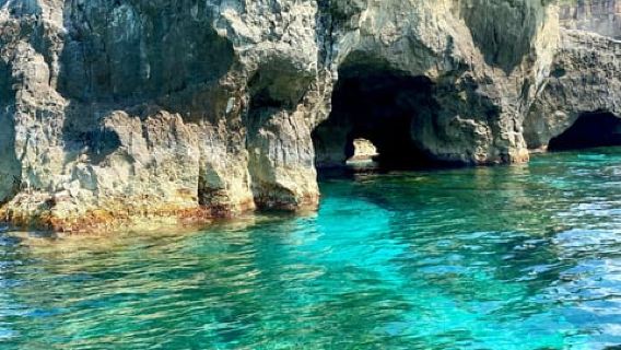 Tropea: Snorkeling Excursion by Dinghy with Aperitif