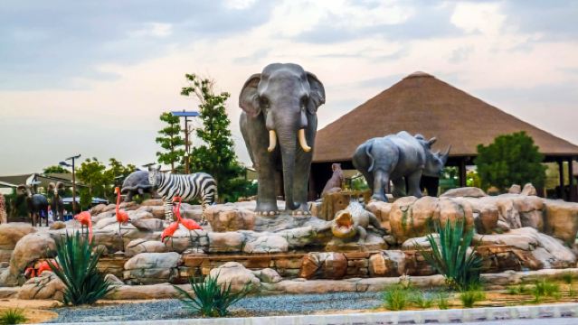 ทัวร์เมืองดูไบพร้อมตลาดทองและเครื่องเทศ และทัวร์สวนสัตว์ซาฟารีดูไบ พร้อมบริการรถรับส่ง