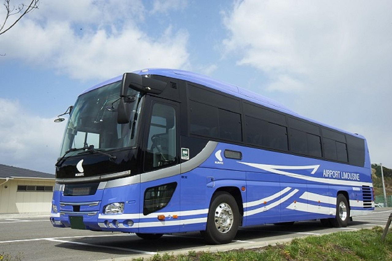 Bus Limousine dell'aeroporto internazionale del Kansai - andata e ritorno tra l'aeroporto del Kansai e Umeda/OCAT Namba/Kyoto/Tempozan/USJ di Osaka