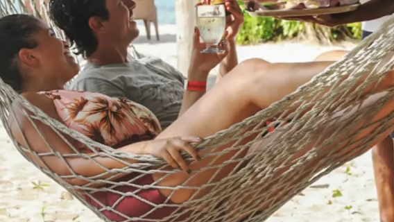 クアタクアタ島フィジーシャークダイビングシュノーケリング体験ディープダイビング認定ディープダイビングフィジー日帰りツアー