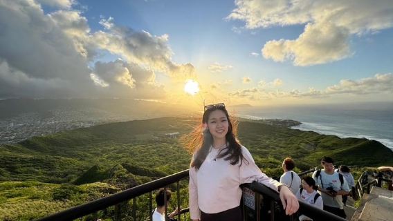 Waikiki: Pendakian Diamond Head/ Pendakian dimulai pukul 7:00 pagi.