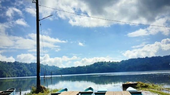 Munduk: trekking nella giungla, canoa, cascata e pranzo autentico