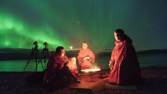 Kiruna: Northern Light Photo Tour with Equipment