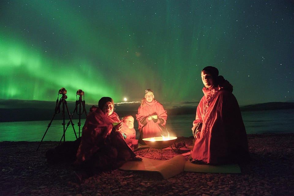 Kiruna: Northern Light Photo Tour with Equipment