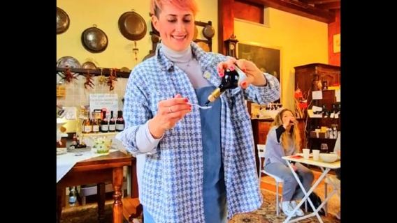 Modena: Tour & Verkostung von Bio- und traditionellem Balsamico-Essig DOP