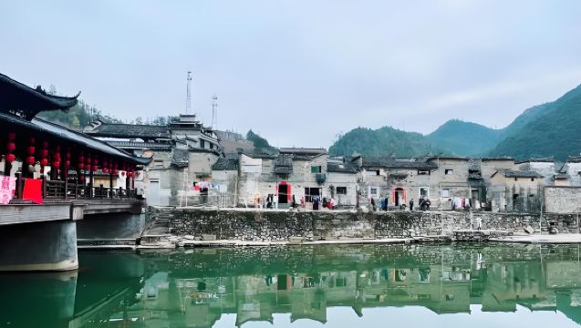 【共乘或包車+上門接駁】景德鎮瑤裡古鎮風景區+瓷宮+寒溪+東埠一日遊