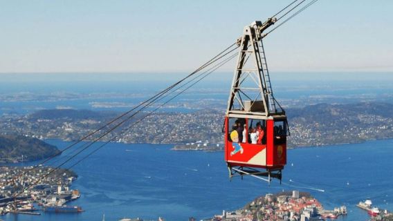 kereta gantung Gantung Fjellheisen di Tromso, Norwegia + pulang pergi dengan bus (Opsional)