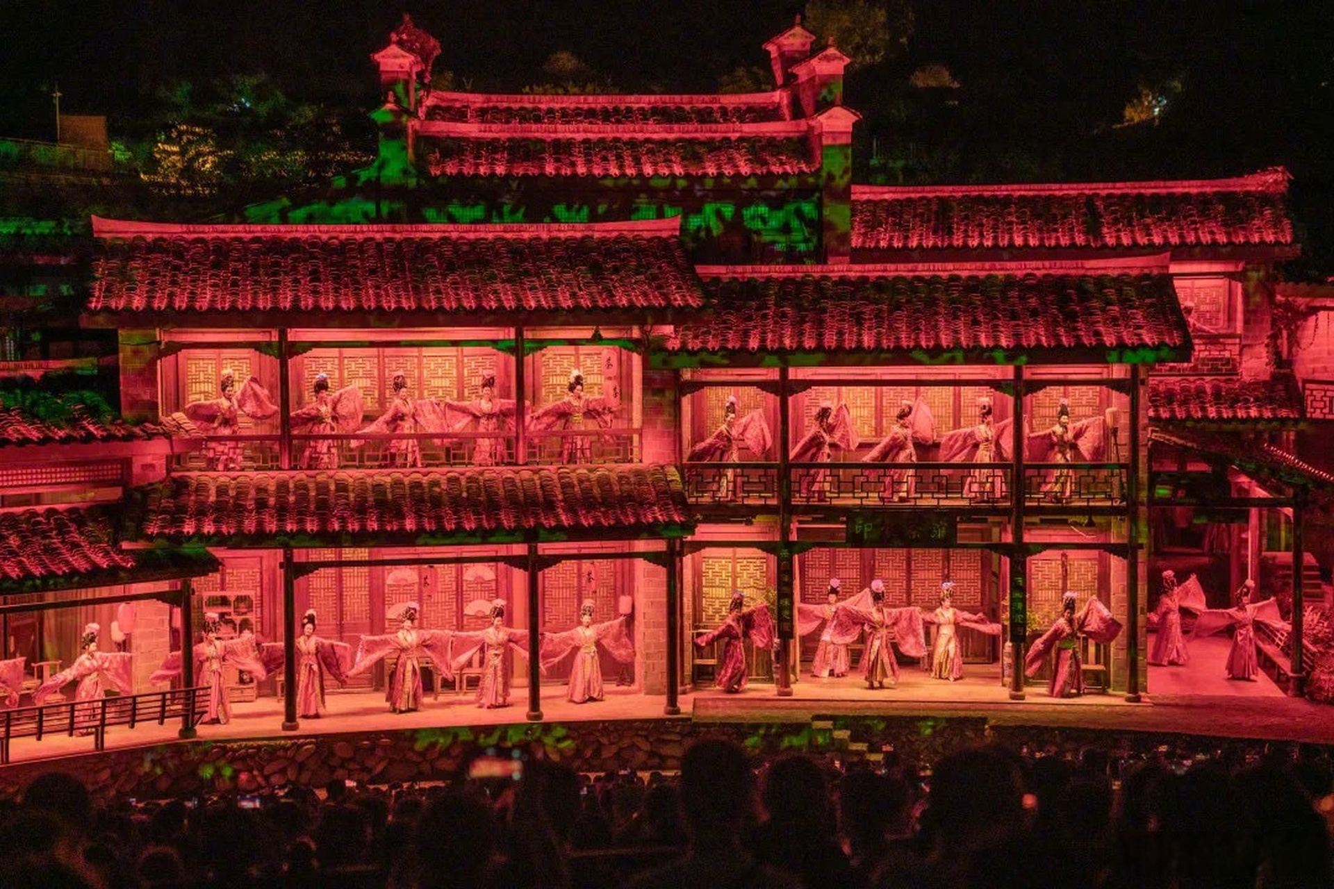 Tickets for the Impression Da Hong Pao live-action performance in Wuyishan, Fujian: Experience a thousand-year-old tea culture and folk customs.